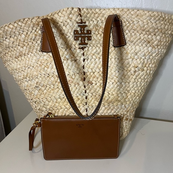Tory Burch Bags Tory Burch Straw Beach Bag With Leather Wristlet